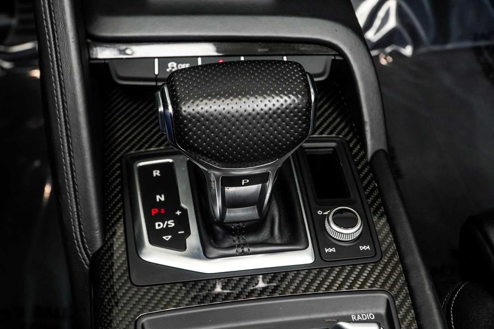 Used 2017 Green Audi 5.2 image 29