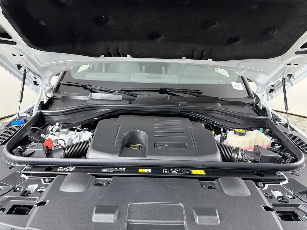 New 2027 Fuji White Land Rover Dynamic SE P400 image 32