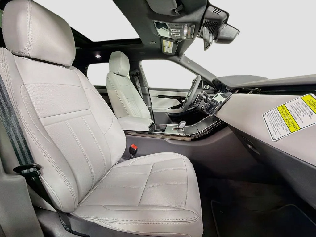 New 2026 Santorini Black Land Rover S image 30