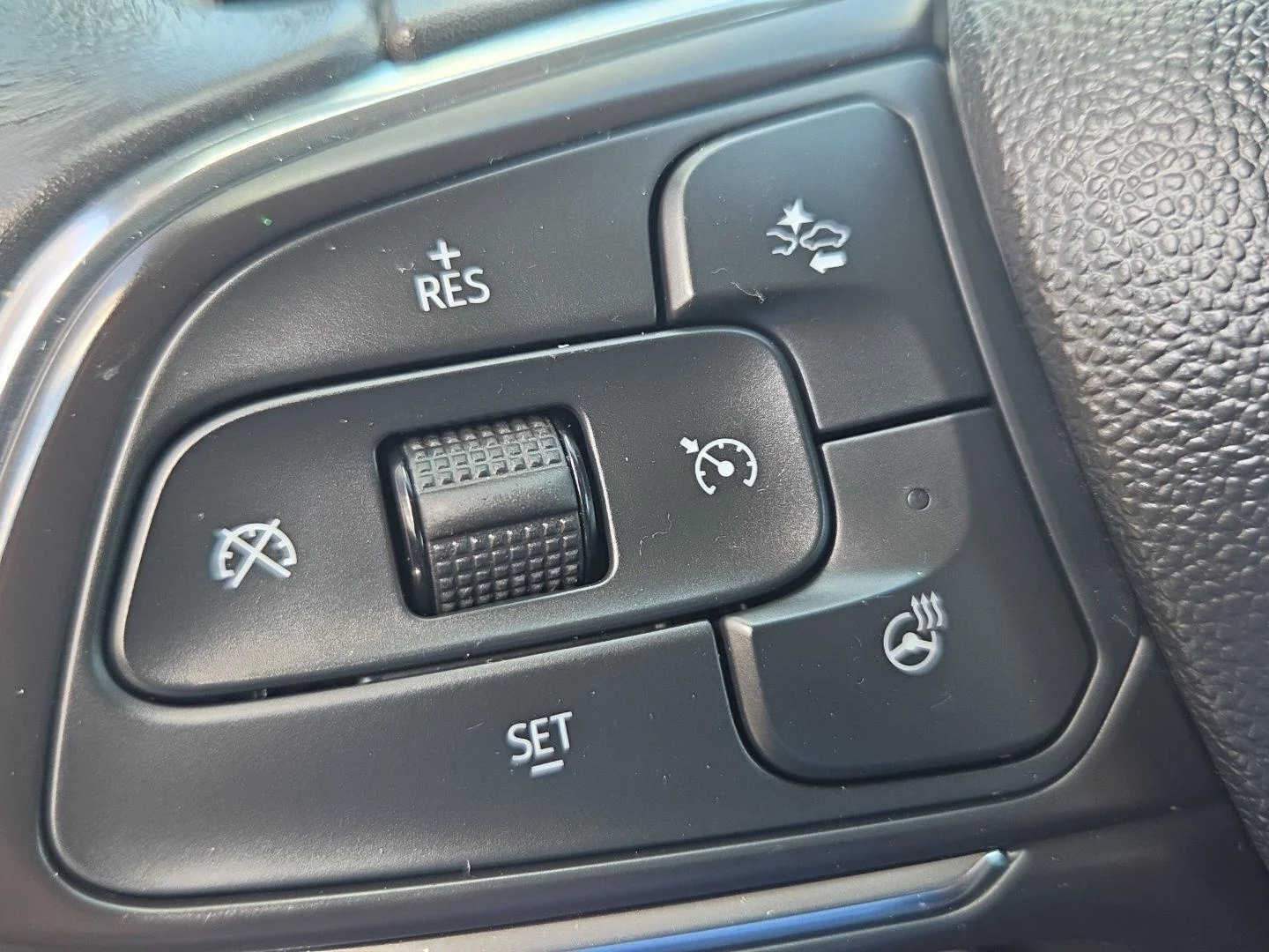 Used 2022 Cinnabar Metallic Buick Preferred image 13