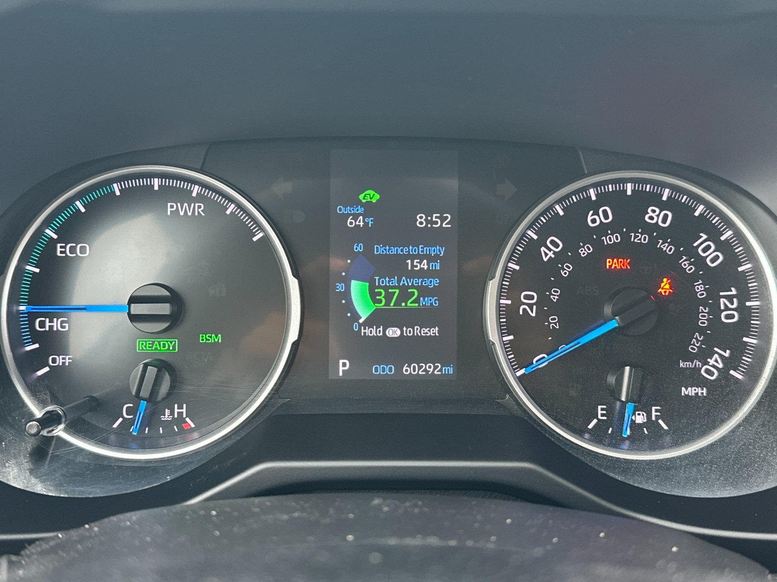 Used 2022 White Toyota XLE 4D Sport Utility image 30