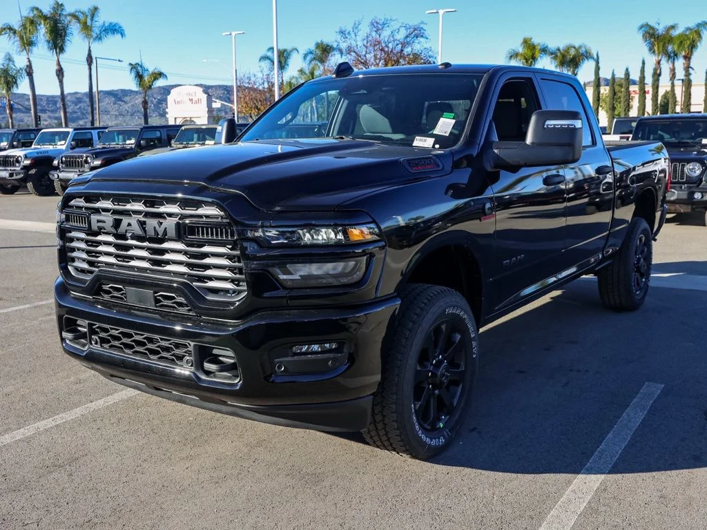 New 2026 Diamond Black Crystal Pearl-Coat Exterior Paint RAM Big Horn Night Edition image 6
