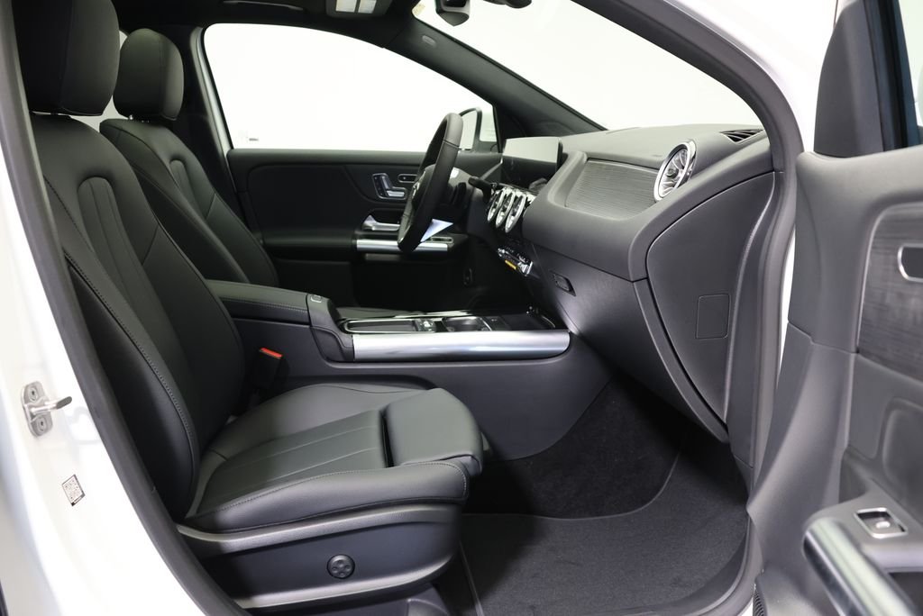 New 2026 Polar White Mercedes-Benz GLA 250 image 48
