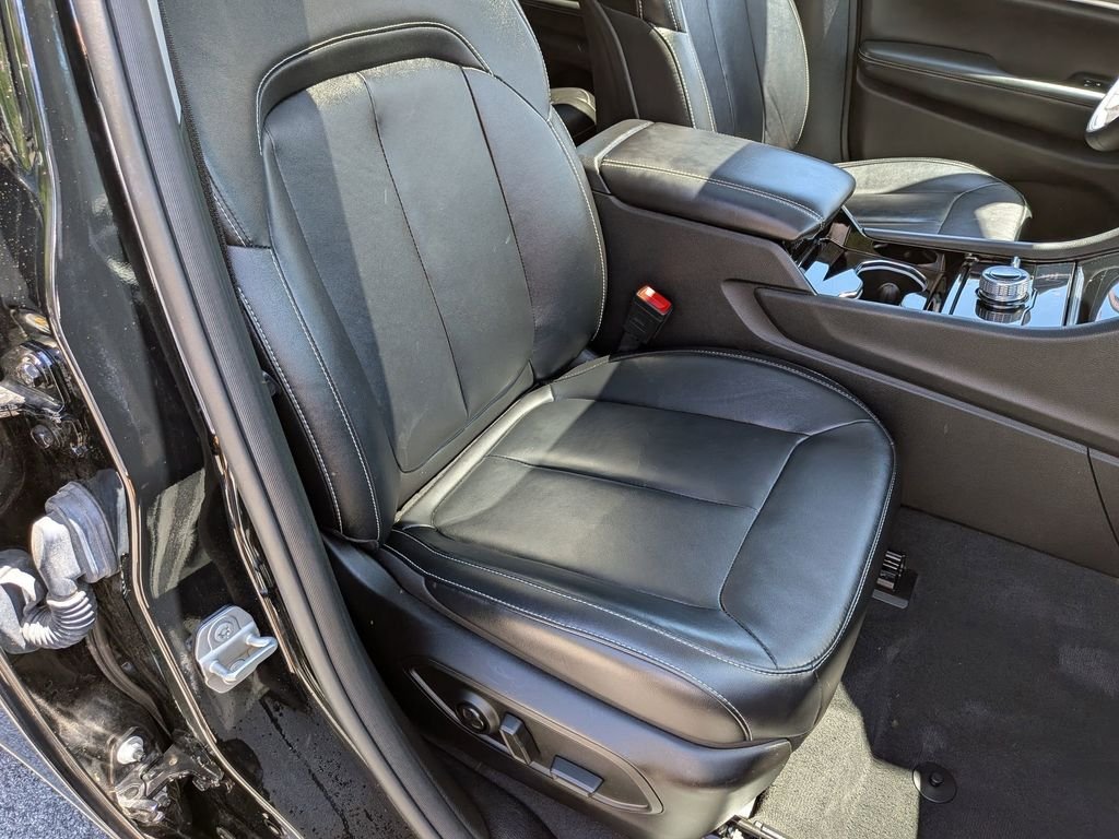 Used 2023 Black Jeep Limited image 29