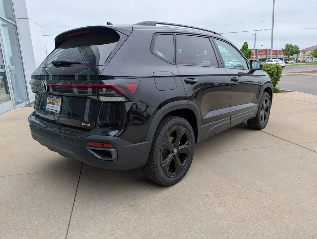 New 2026 Black Volkswagen 1.5T SE Black image 3