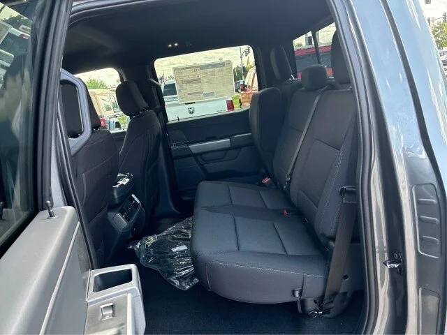 New 2026 Carbonized Gray Metallic Ford XLT image 33