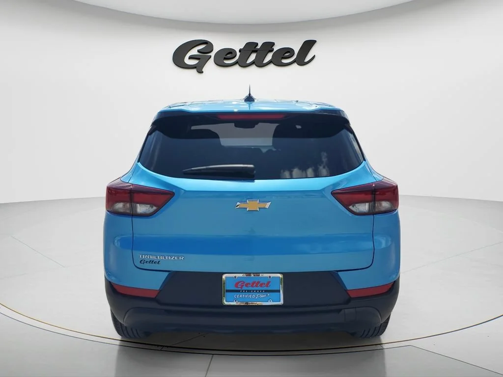 Used 2025 Marina Blue Metallic Chevrolet LS image 10
