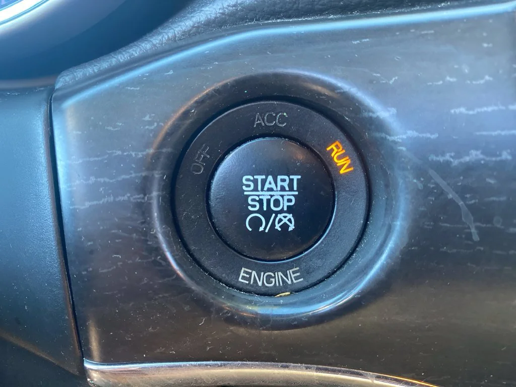 Used 2014  Jeep Limited image 21