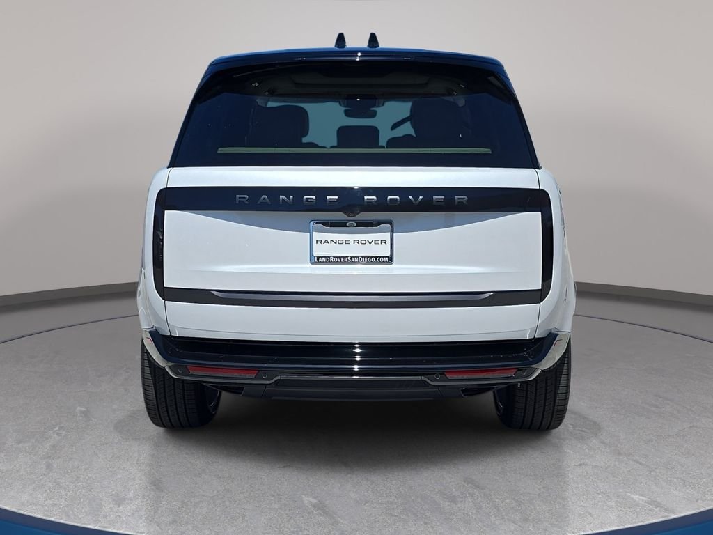 New 2026 Ostuni Pearl White Land Rover SE image 6
