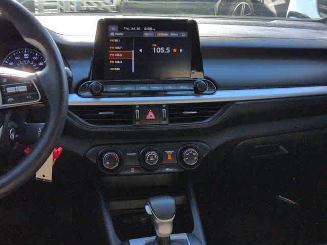 Used 2023 Snow White Pearl Kia LXS image 27