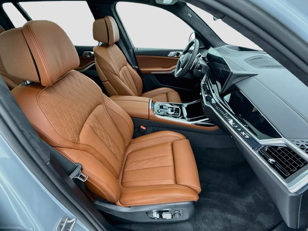 New 2027 Gray Metallic BMW xDrive40i image 19