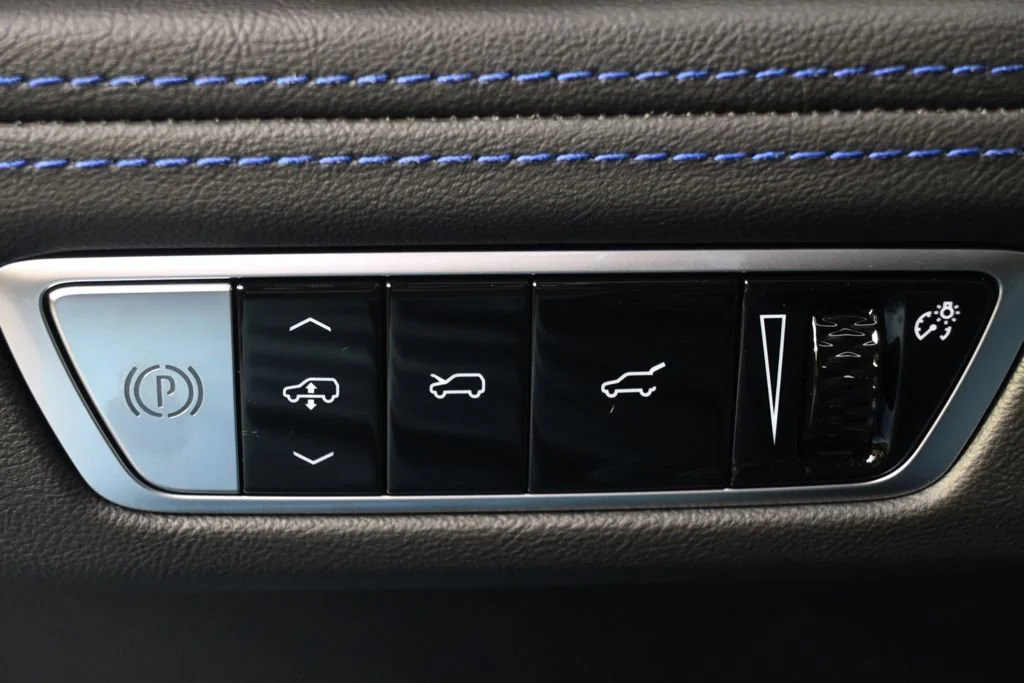 2025 Cadillac Escalade IQ Sport 1 - Photo 25