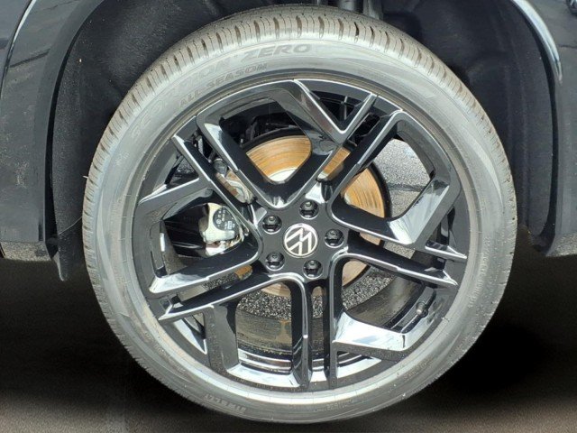 New 2026 Deep Black Pearl Volkswagen SE R-Line Black 4Motion image 12