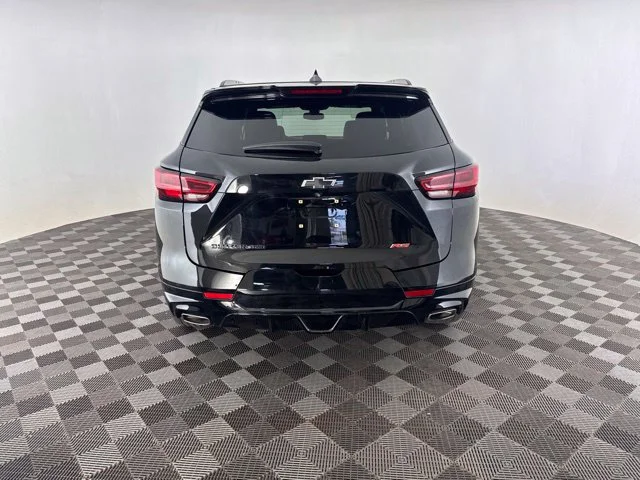 Used 2023 Black Chevrolet RS image 6
