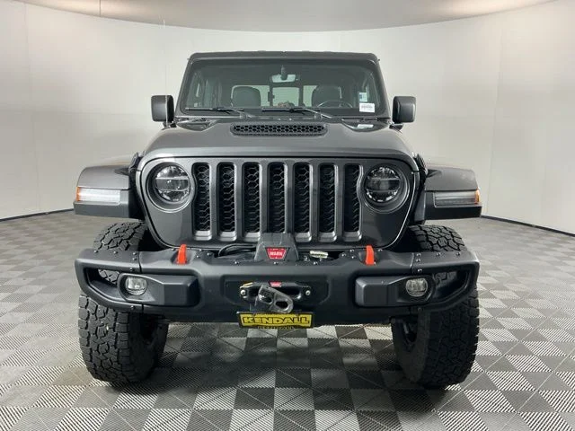 Used 2022 Gray Jeep Mojave image 2