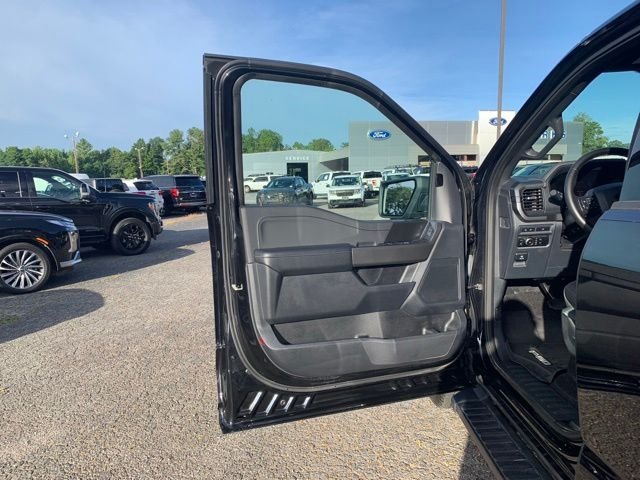 Used 2024 Black Ford XLT image 21