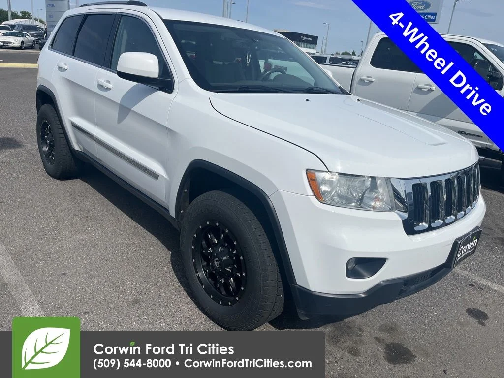 2013 Jeep Grand Cherokee Laredo 4WD's photo
