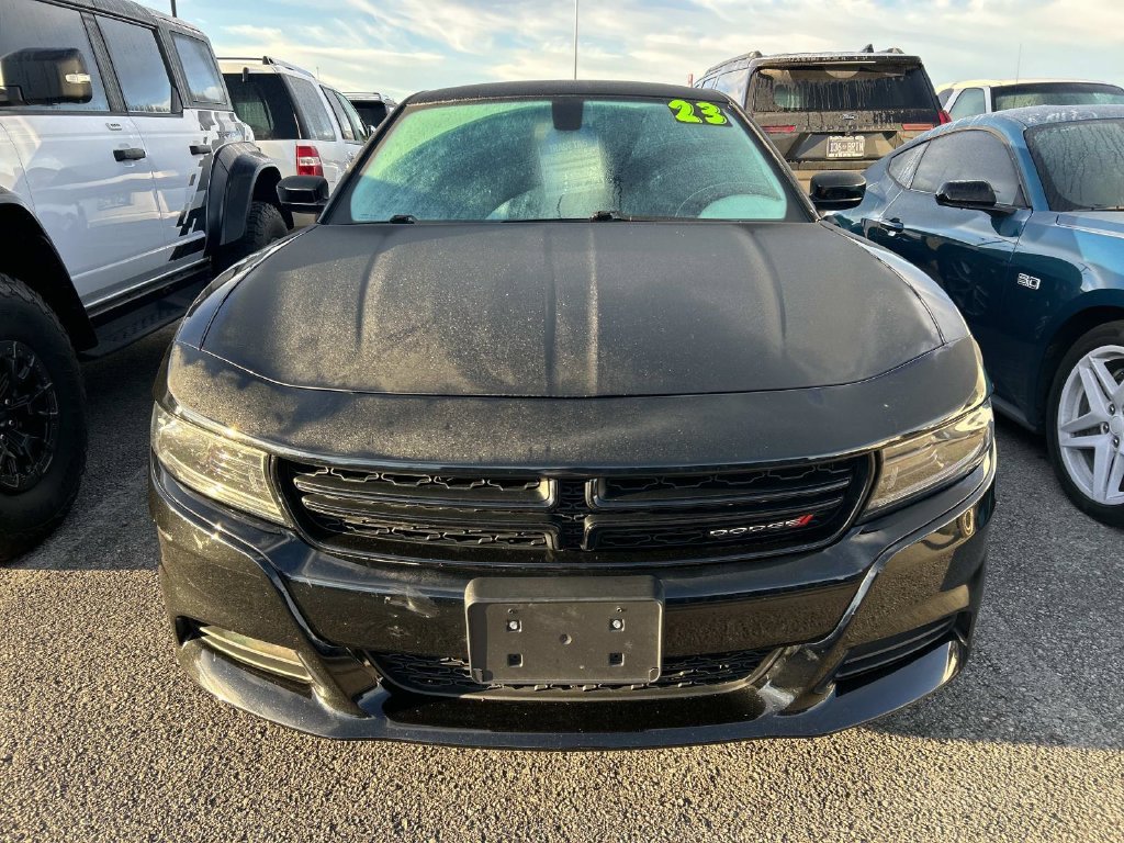 Used 2023 Pitch Black Clearcoat Dodge SXT image 6