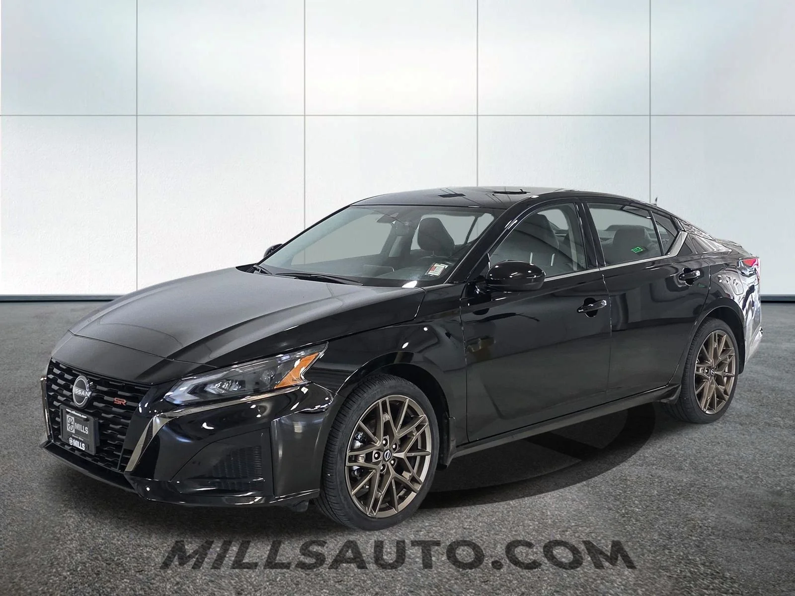 Used 2025 Nissan Altima SR with VIN 1N4BL4CW3SN306273 for sale in Willmar, Minnesota