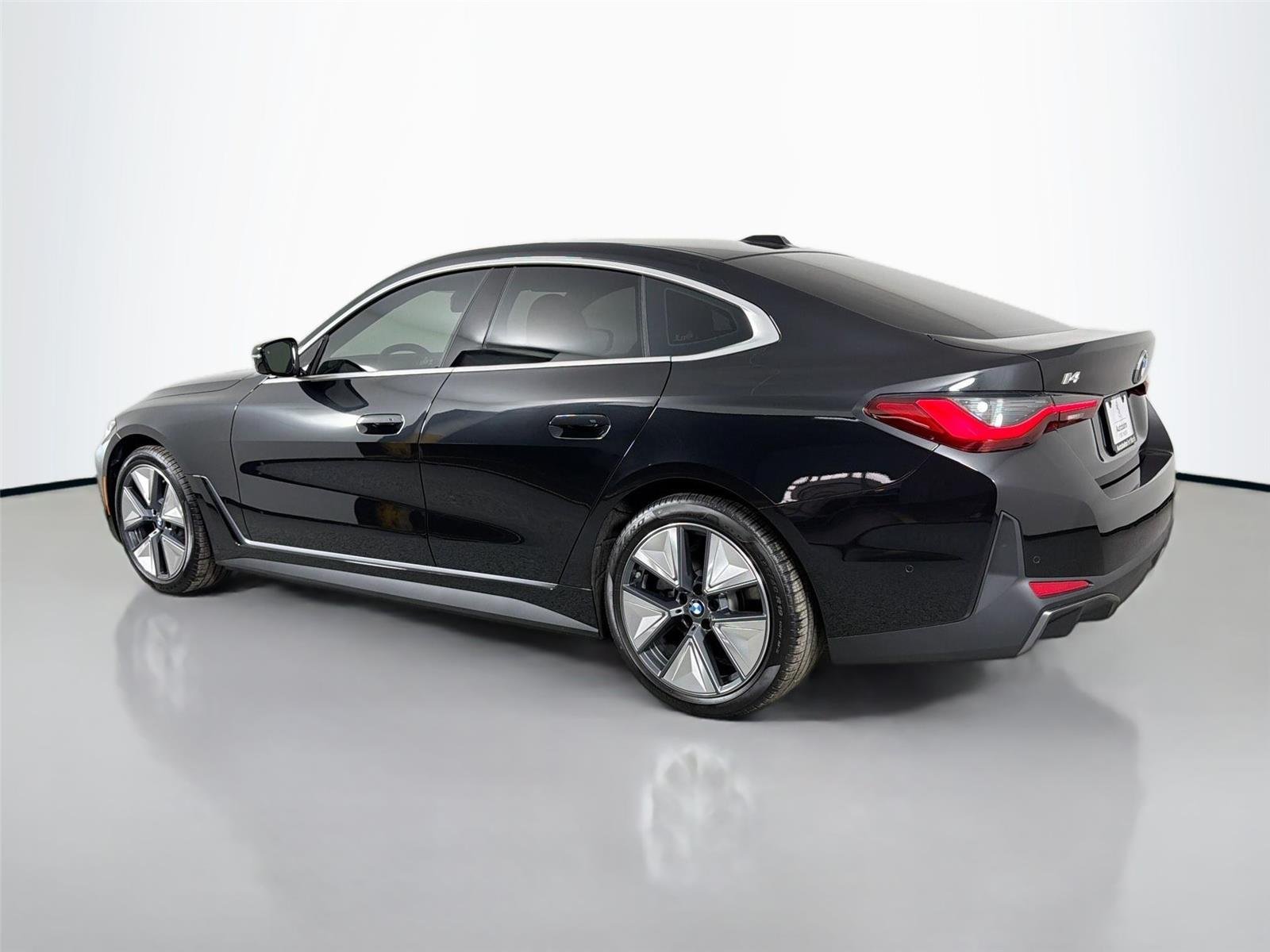 New 2026 Black Sapphire Metallic BMW eDrive40 image 8