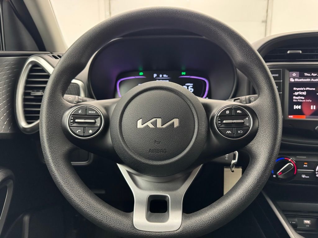 Used 2025 Mars Orange Kia LX image 17