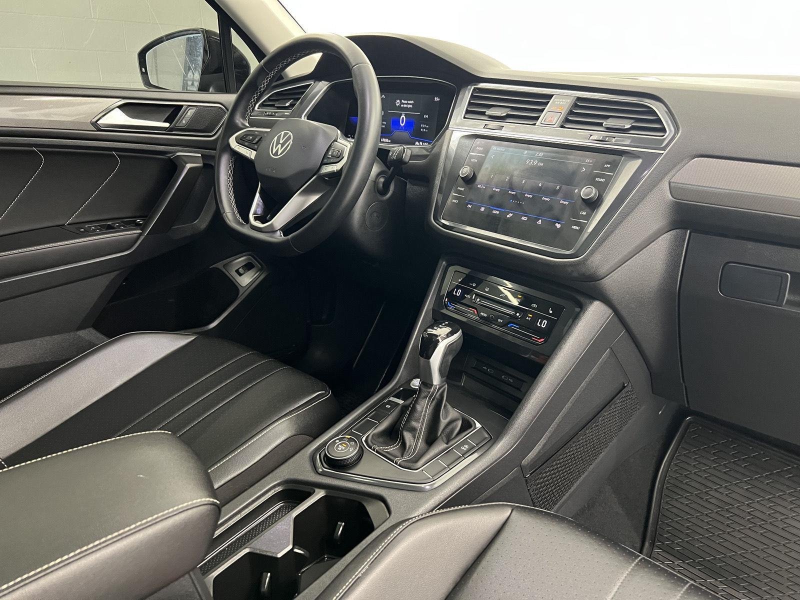 2022 Volkswagen Tiguan SE - Photo 32
