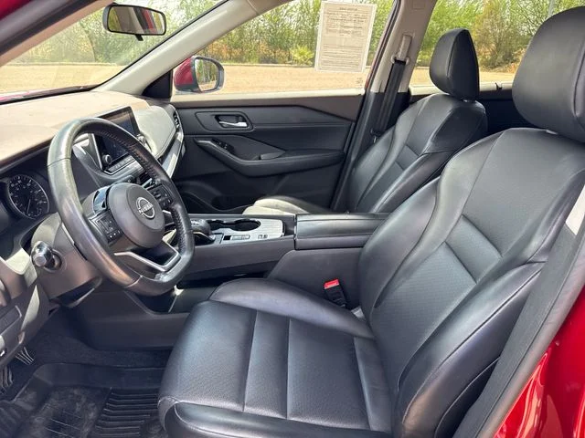 Used 2022 Red Nissan SV image 10