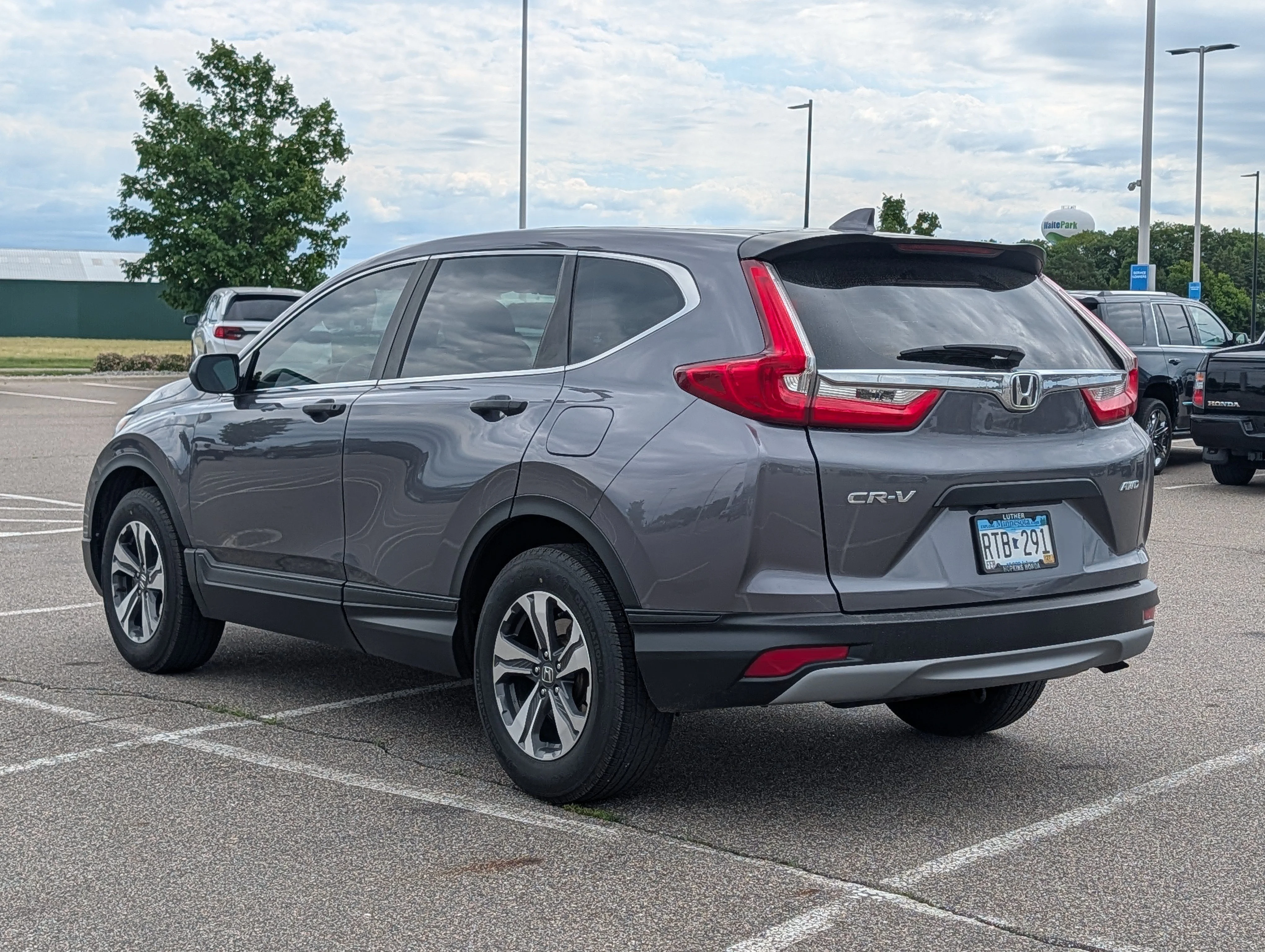 Used 2019 Modern Steel Metallic Honda LX image 3