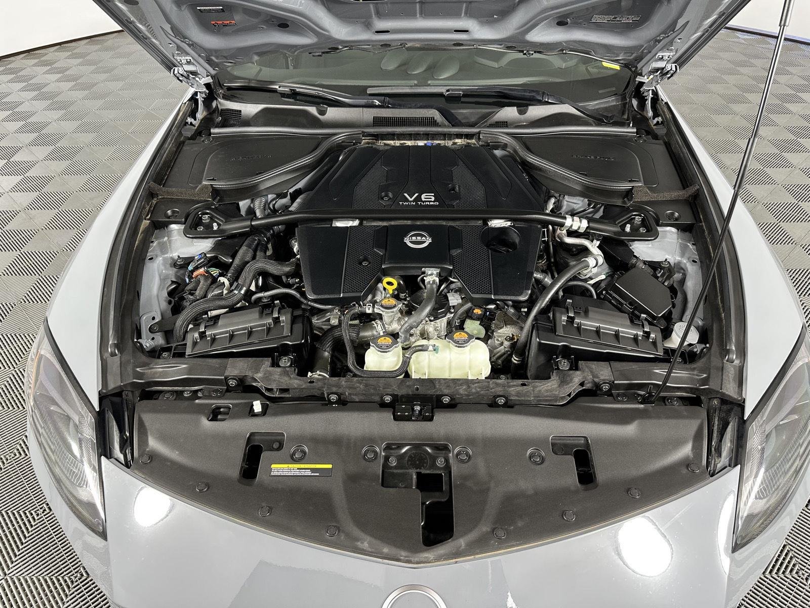 Used 2024 Boulder Gray/Super Black Nissan Performance image 26
