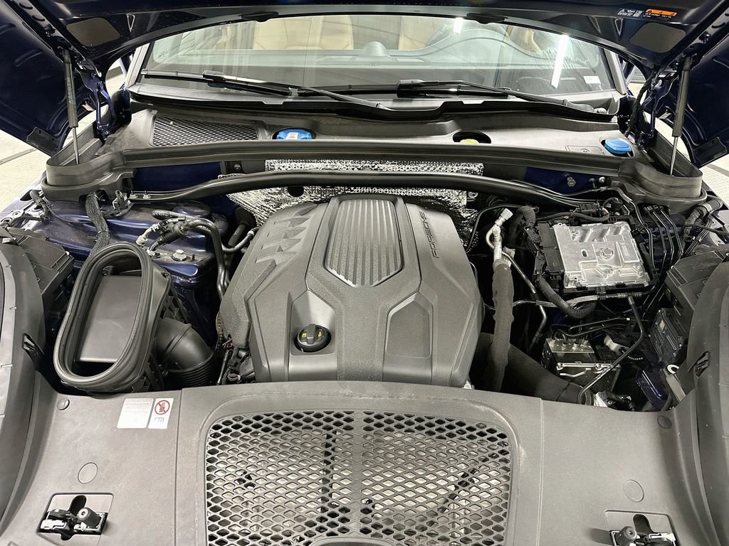 Used 2026 Blue Porsche  image 31