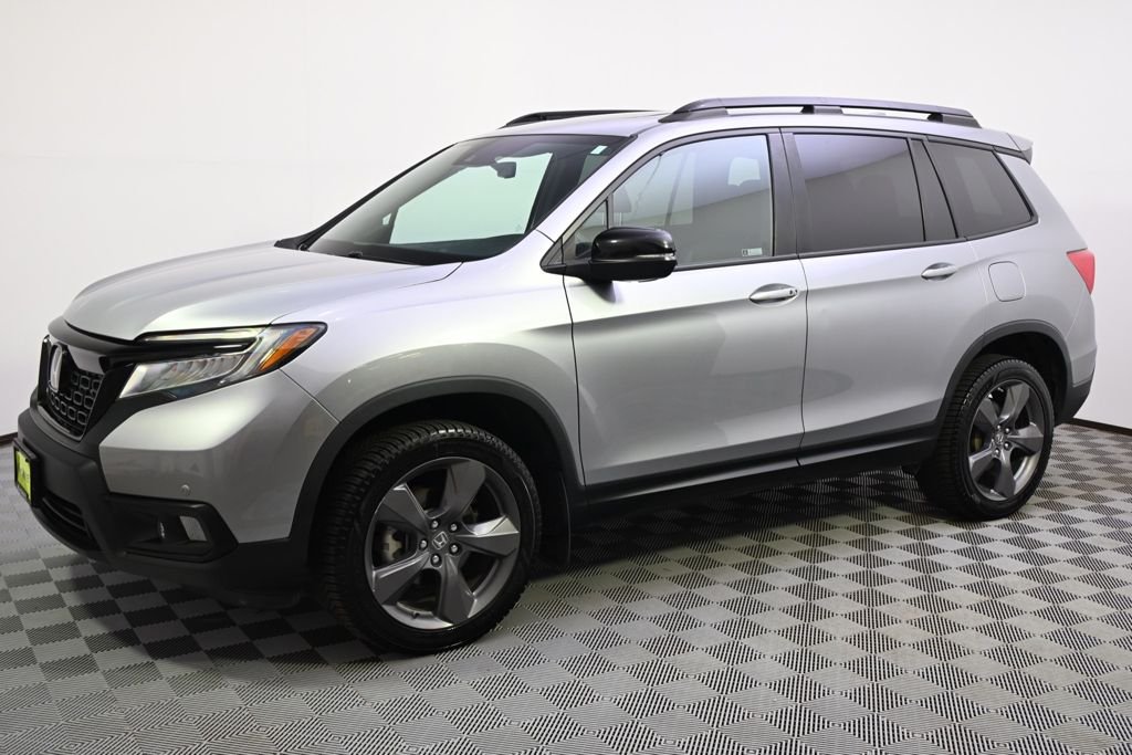 Used 2020 Honda Passport Touring with VIN 5FNYF8H94LB004528 for sale in St. Louis Park, Minnesota