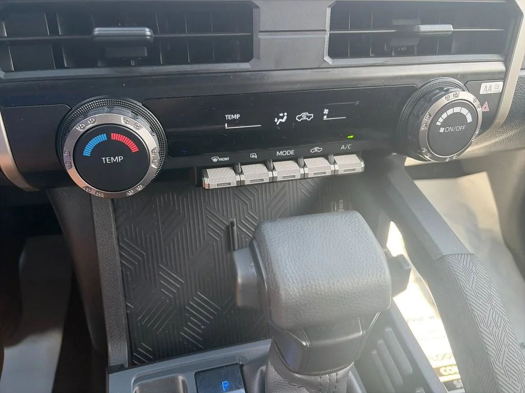 Used 2025 White Toyota SR5 image 23