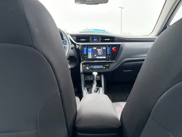 Used 2018 Silver Toyota LE image 16
