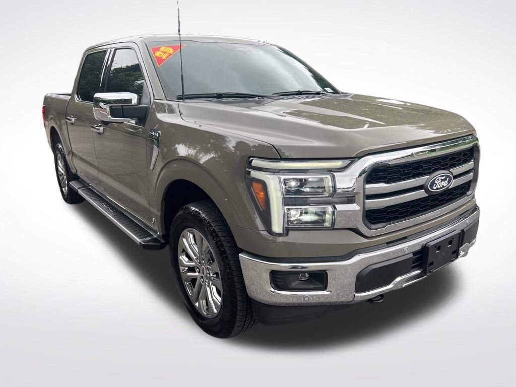 Used 2025 Gray Ford Lariat image 3