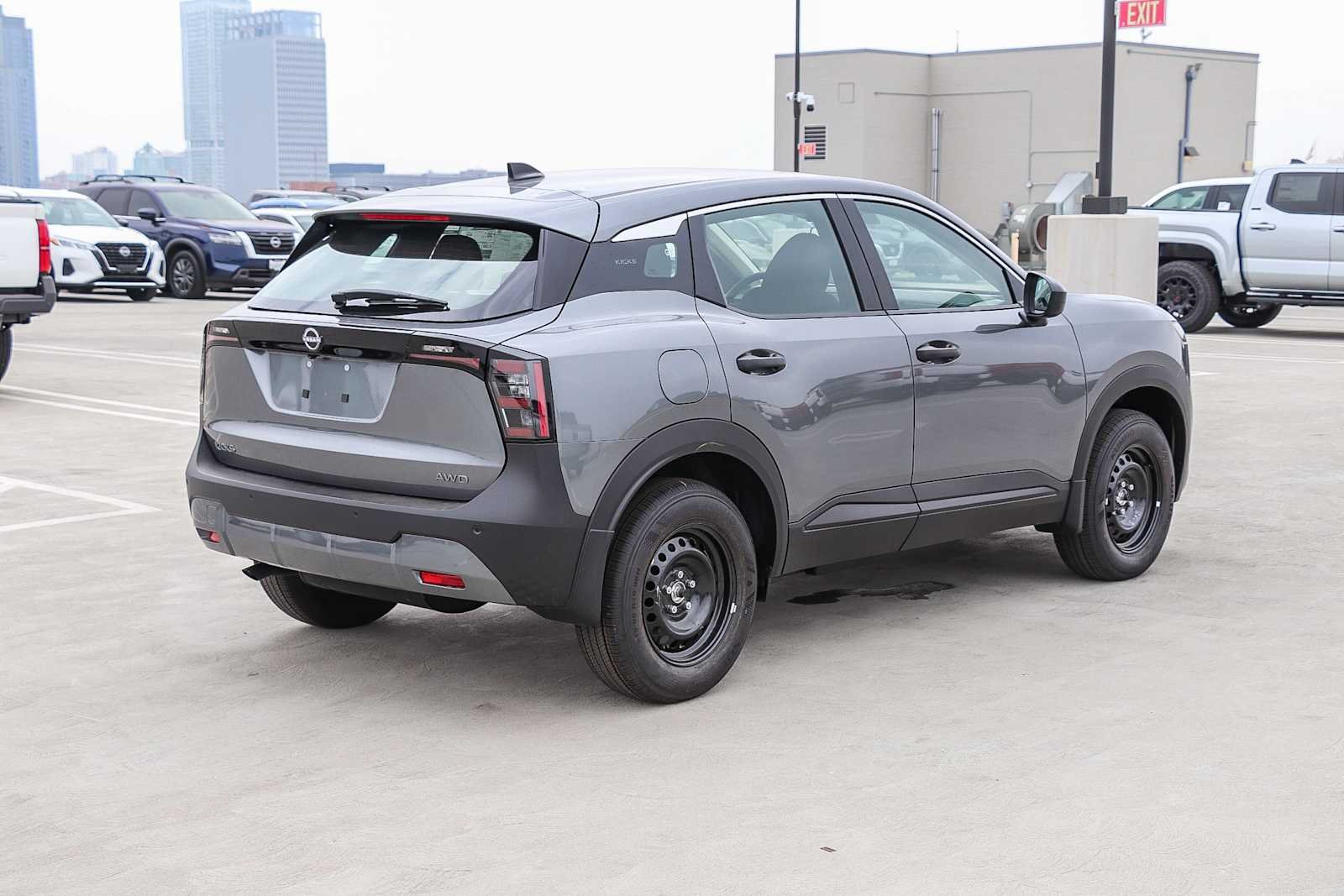 Nuevo 2026 Gun Metallic Nissan S image 6