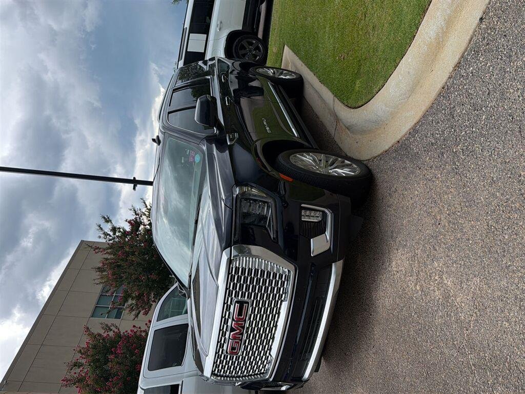 Used 2024 Midnight Blue Metallic GMC Denali image 3