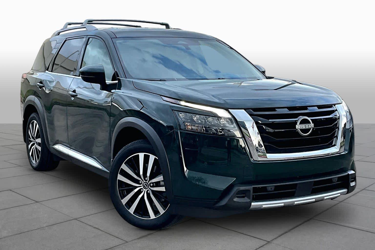 Certified Pre-Owned 2025 Nissan Pathfinder Platinum