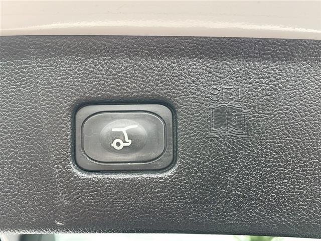 Used 2024 Oxford White Ford SEL image 63