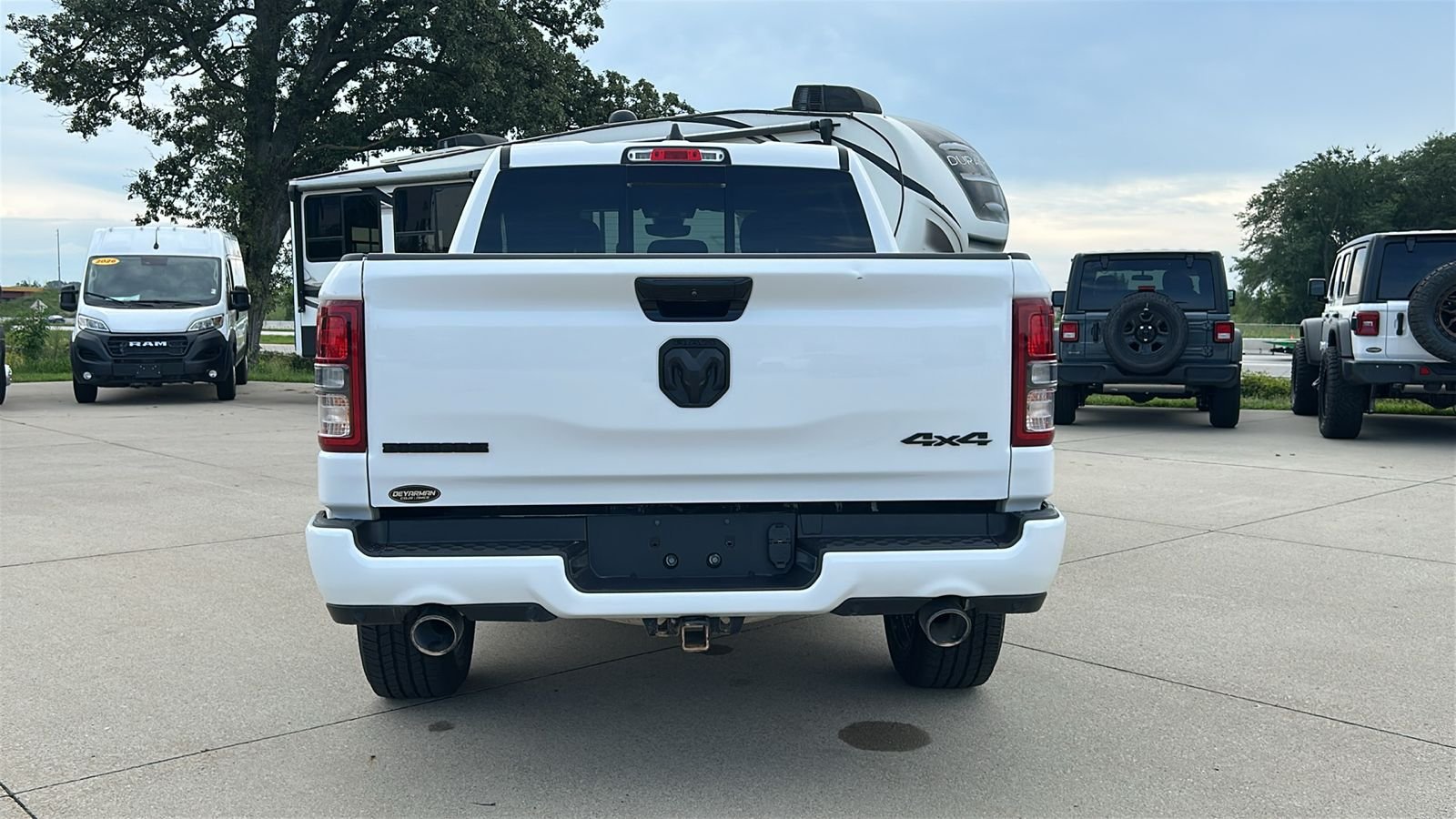 Used 2023 White Ram Big Horn/Lone Star image 5