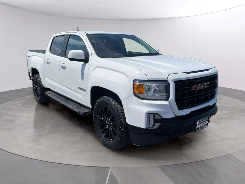 Used 2022 Summit White GMC Elevation image 7