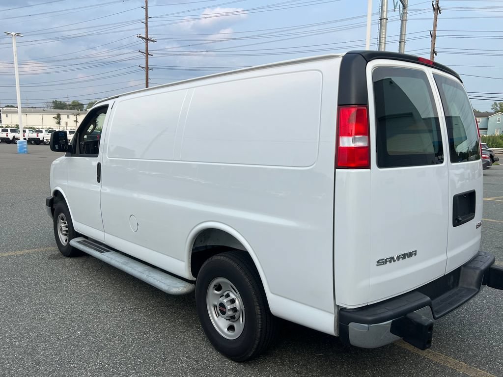 Used 2025 Summit White GMC Work Van image 10
