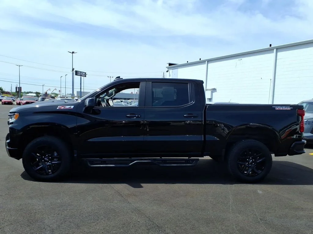 Used 2025 Black Chevrolet LT Trail Boss image 7