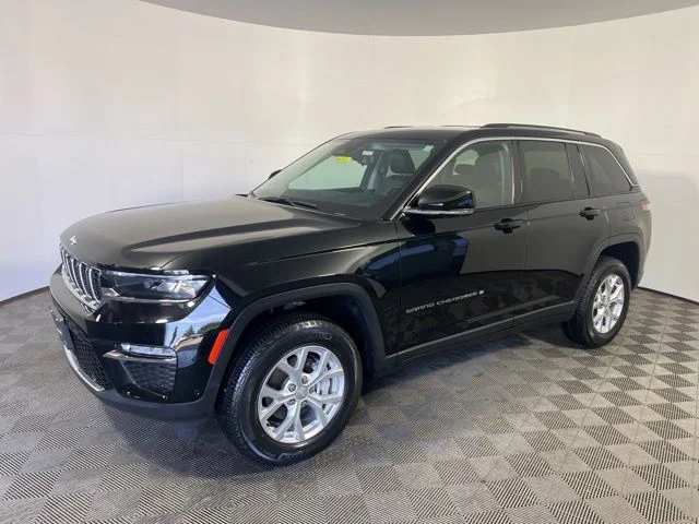 Certified Used 2023 Black Jeep Limited image 4