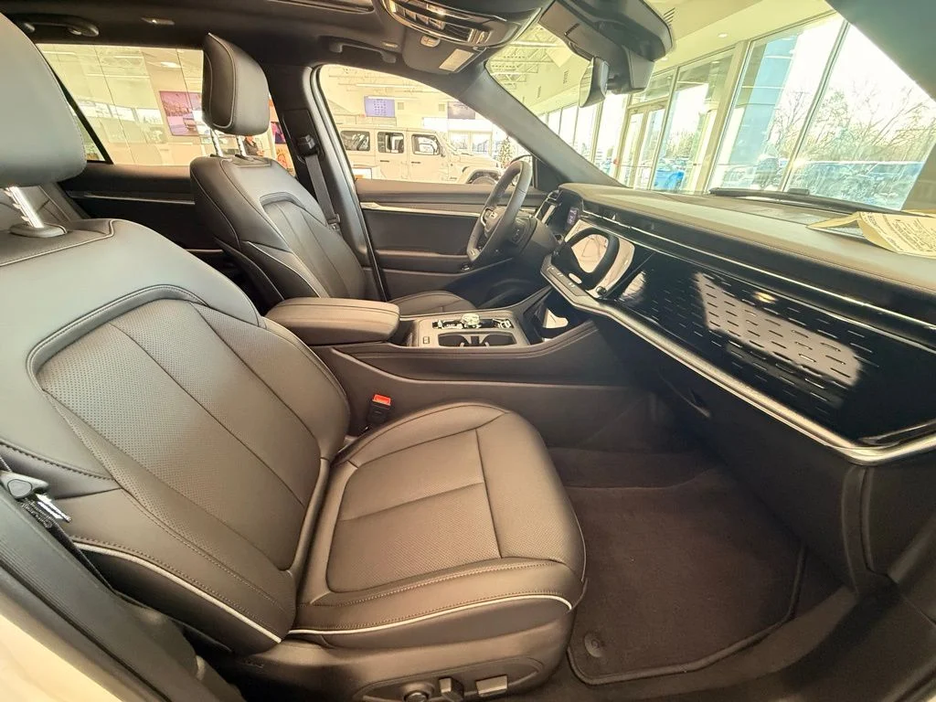 2025 Jeep Wagoneer S Limited - Photo 12