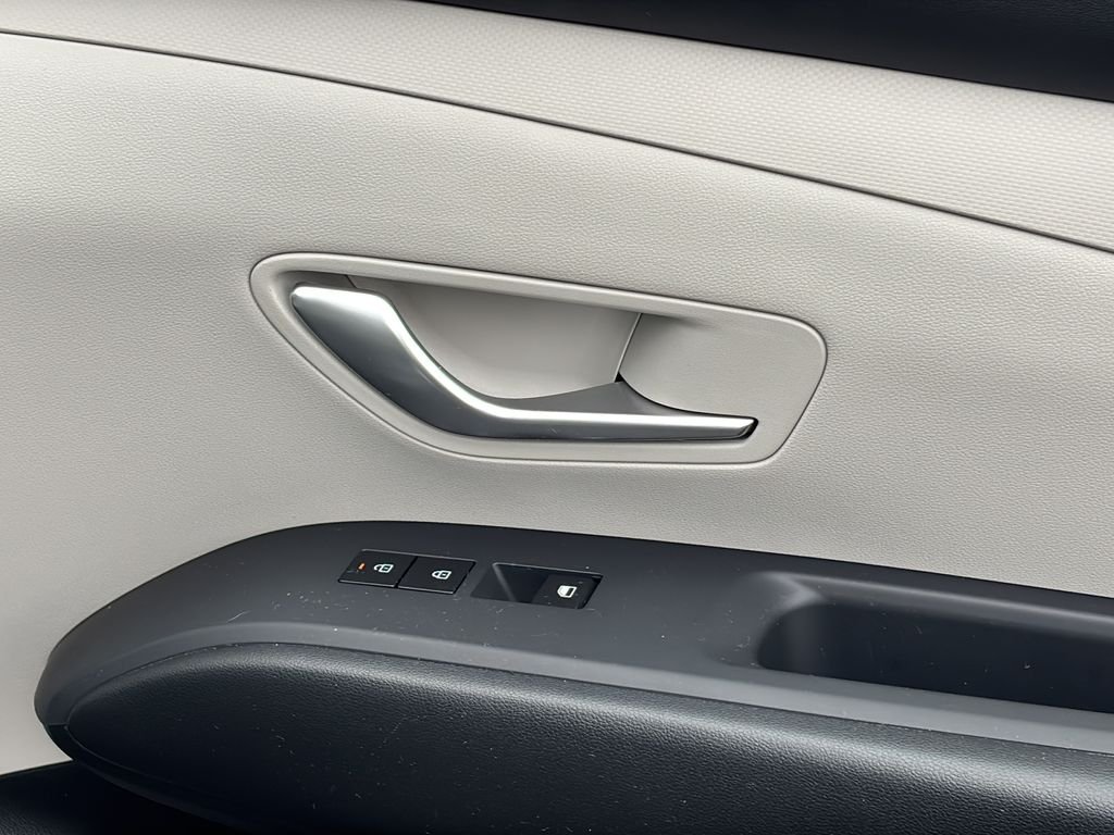 2025 Hyundai Tucson SE - Photo 34