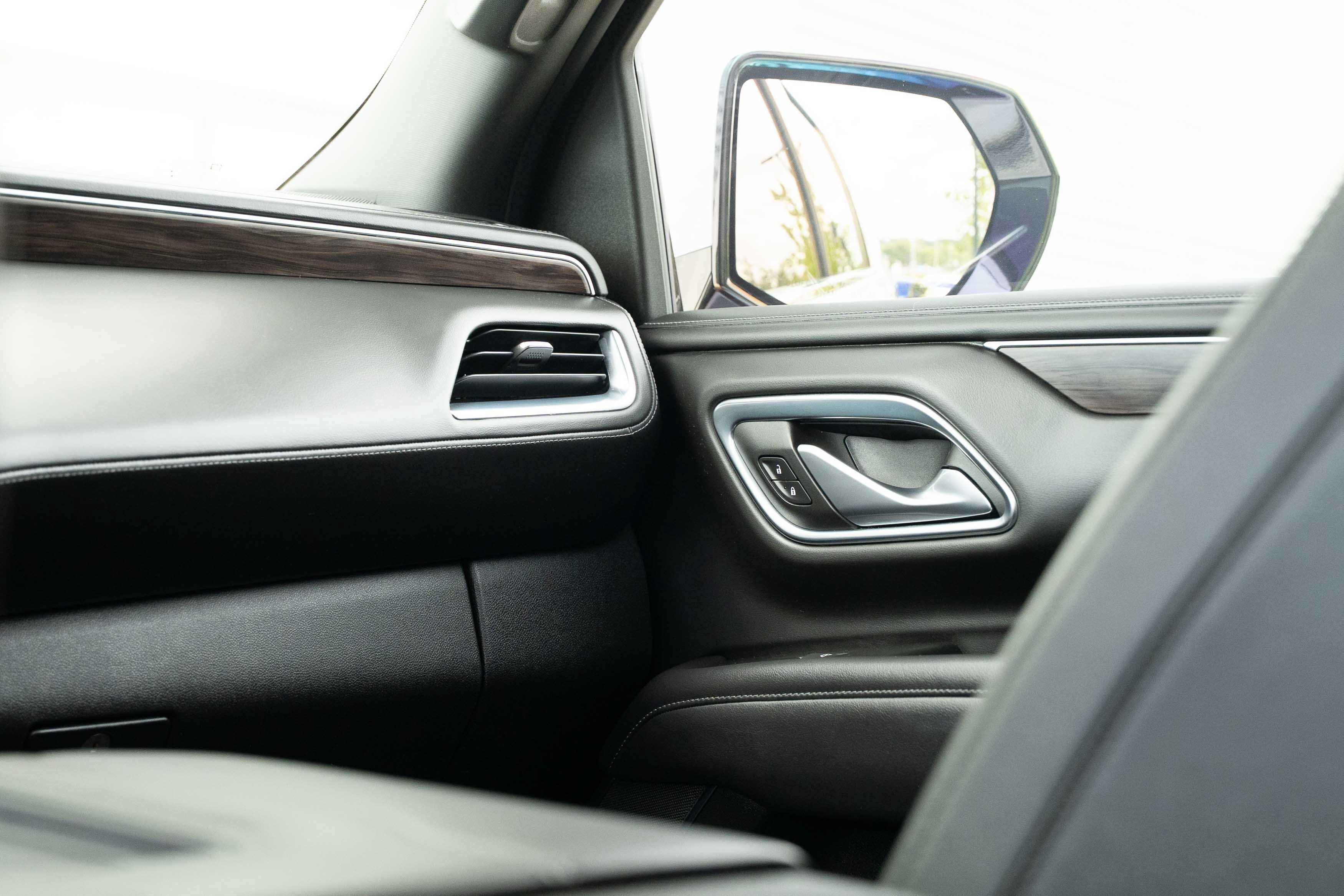 Used 2022 Iridescent Pearl Tricoat Chevrolet LT image 15