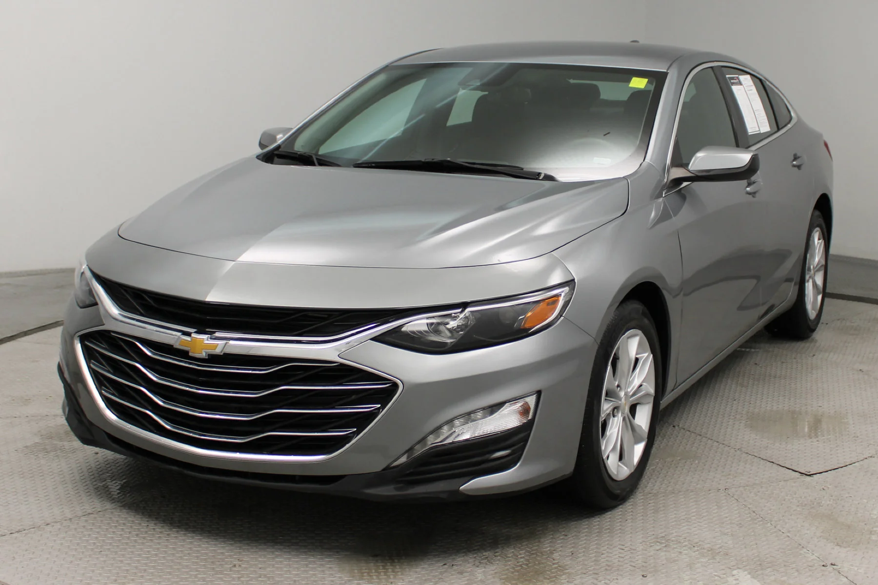 Used 2025 Sterling Gray Metallic Chevrolet 4dr Sdn 1LT image 28