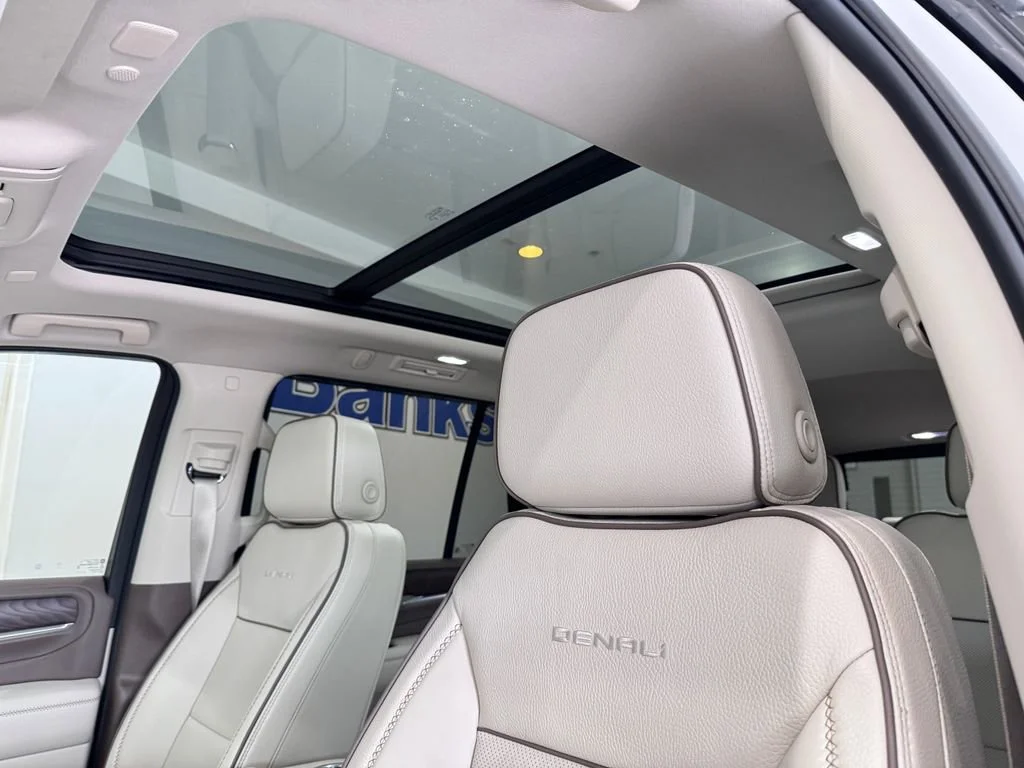 2024 GMC Yukon Denali - Photo 27