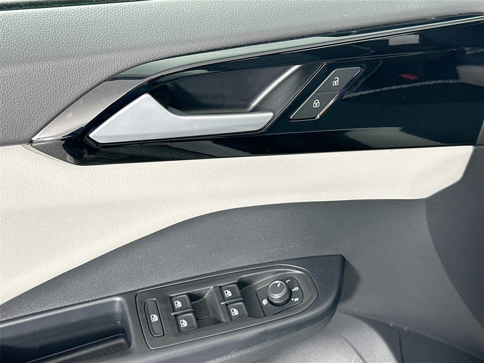 New 2026 Pure White Volkswagen S image 15