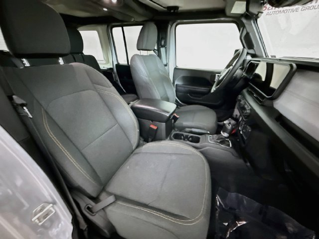 Used 2024 Silver Jeep Sport S 4xe image 25